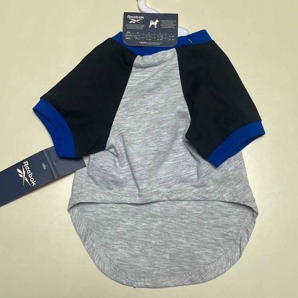 ❤️ 🆕 REEBOK Gray and Black Tee with Blue Accents SIZE XS